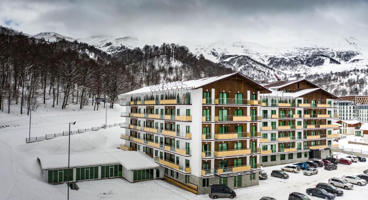 Crystal Residence Bakoerjani Buitenkant foto
